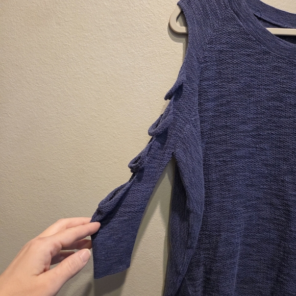Express Women's Blue Cold Shoulder Cutout Pullover 3/4 Sleeve Tunic Top Sz M - Picture 3 of 8